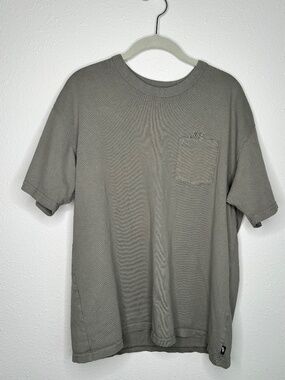 Nike Men's Premium Essential Pocket Short Sleeve T-Shirt, Size Large